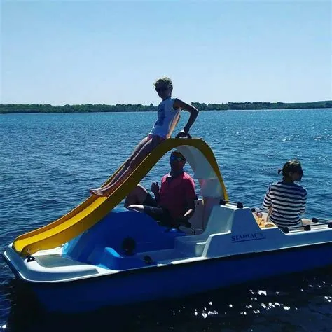 pedalo